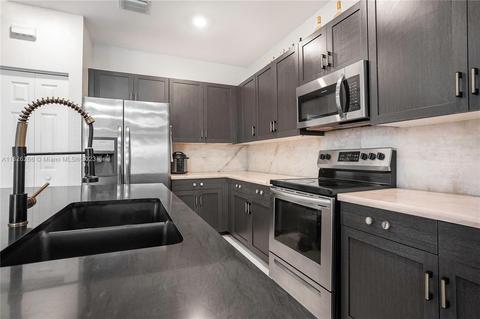3473 W 109th Pl, Hialeah, FL 33018 photo 6