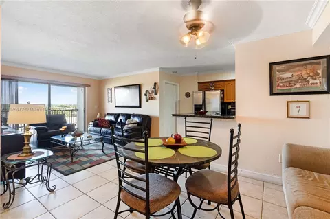 15231 SW 80th St #604, Miami, FL 33193