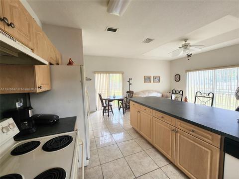 7055 W 4th Ct, Hialeah, FL 33014 photo 10