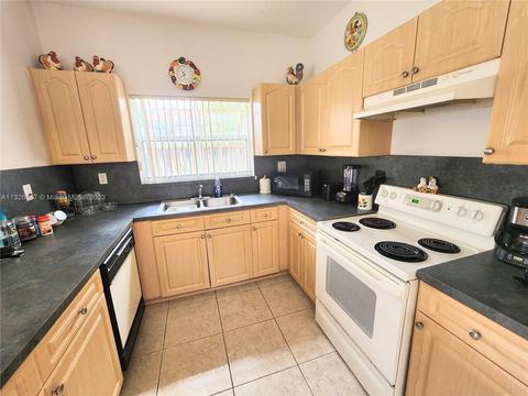 7055 W 4th Ct, Hialeah, FL 33014 photo 9