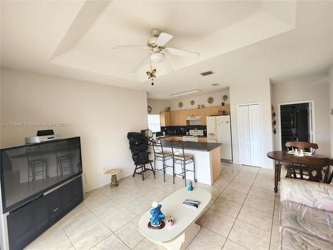 7055 W 4th Ct, Hialeah, FL 33014 photo 12