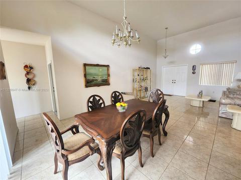 7055 W 4th Ct, Hialeah, FL 33014 photo 5