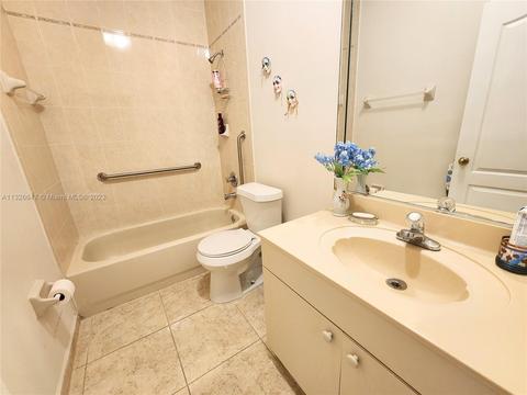 7055 W 4th Ct, Hialeah, FL 33014 photo 20