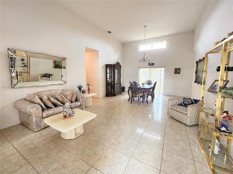 7055 W 4th Ct, Hialeah, FL 33014 photo 2