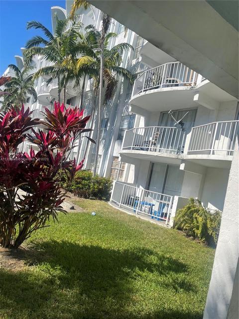 484 NW 165th St Rd #A-212, Miami, FL 33169