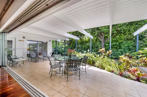 238 Buttonwood Dr, Key Biscayne, FL 33149