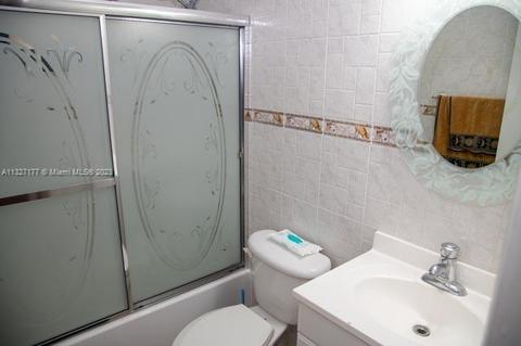 2725 W 55th Pl, Hialeah, FL 33016 photo 26
