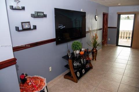 2725 W 55th Pl, Hialeah, FL 33016 photo 30