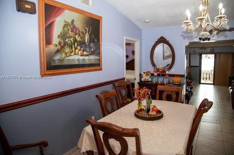 2725 W 55th Pl, Hialeah, FL 33016 photo 6