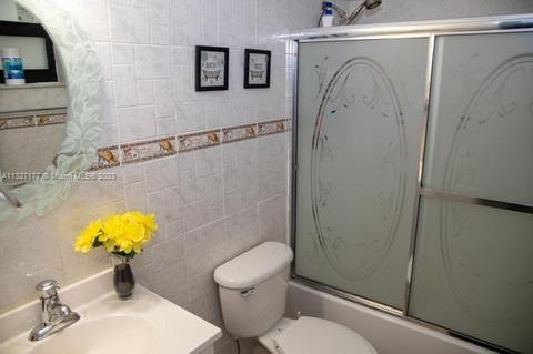 2725 W 55th Pl, Hialeah, FL 33016 photo 25