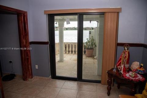 2725 W 55th Pl, Hialeah, FL 33016 photo 35
