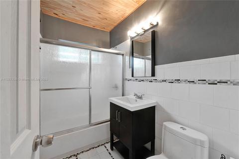 130 E 63rd St, Hialeah, FL 33013 photo 37
