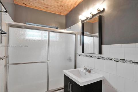 130 E 63rd St, Hialeah, FL 33013 photo 36