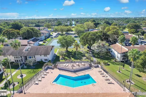144 S Laurel Dr #605, Margate, FL 33063 photo 36