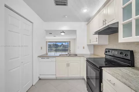 144 S Laurel Dr #605, Margate, FL 33063 photo 15