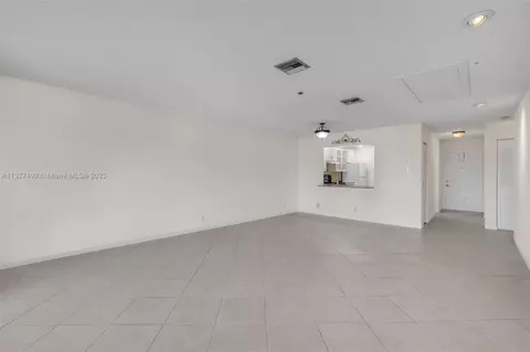 144 S Laurel Dr #605, Margate, FL 33063 photo 5