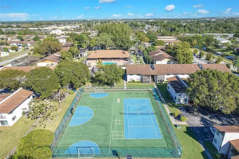 144 S Laurel Dr #605, Margate, FL 33063 photo 34