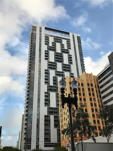 151 SE 1st St #511, Miami, FL 33131