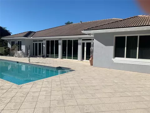 7625 SW 75th Ave, Miami, FL 33143