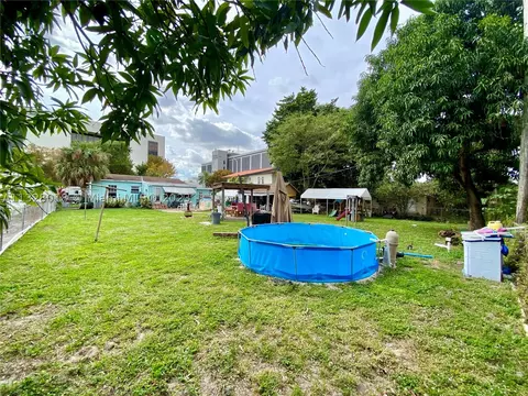 715 E 26th St, Hialeah, FL 33013 photo 1