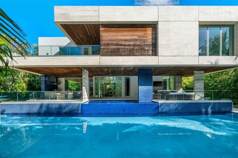 390 Pacific Rd, Key Biscayne, FL 33149 photo 2
