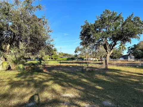 7855 SW 122 Ave, Miami, FL 33183