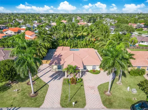 15341 SW 162nd St, Miami, FL 33187