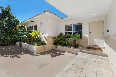 9272 Harding Ave, Surfside, FL 33154 photo 1