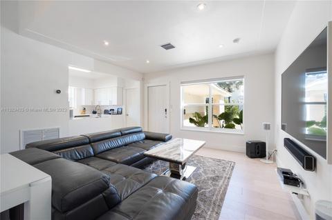 9272 Harding Ave, Surfside, FL 33154 photo 8