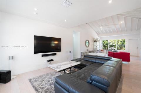 9272 Harding Ave, Surfside, FL 33154 photo 7