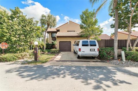 20351 NE 10th Ct, Miami, FL 33179