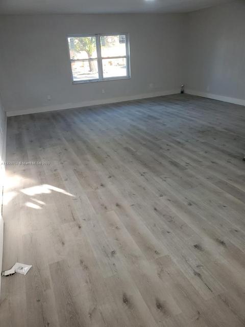 701 W 30th St, Hialeah, FL 33012 photo 8