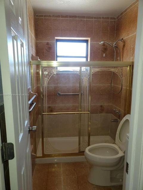 701 W 30th St, Hialeah, FL 33012 photo 3
