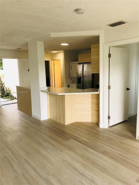 3449 NW 44th St #107, Oakland Park, FL 33309