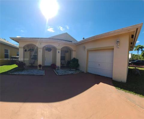 82 NW 2nd St, Homestead, FL 33030