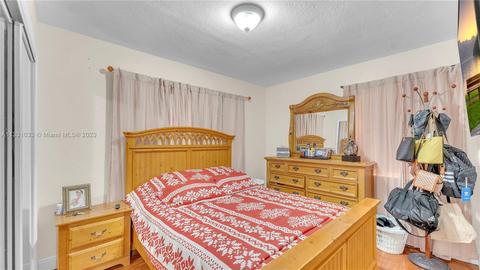 4266 E 8th Ln, Hialeah, FL 33013 photo 16