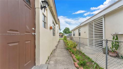 4266 E 8th Ln, Hialeah, FL 33013 photo 18