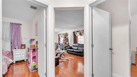 4266 E 8th Ln, Hialeah, FL 33013 photo 9