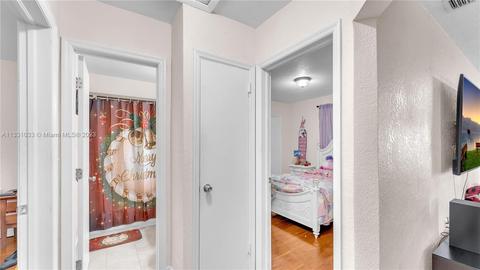 4266 E 8th Ln, Hialeah, FL 33013 photo 17