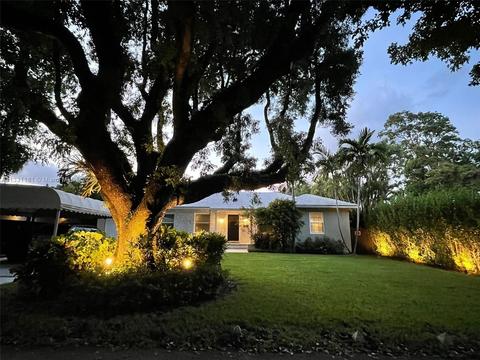 917 NE 90th St, Miami, FL 33138