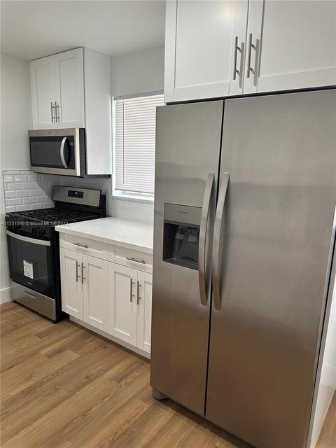 5070 E 3rd Ave, Hialeah, FL 33013 photo 9