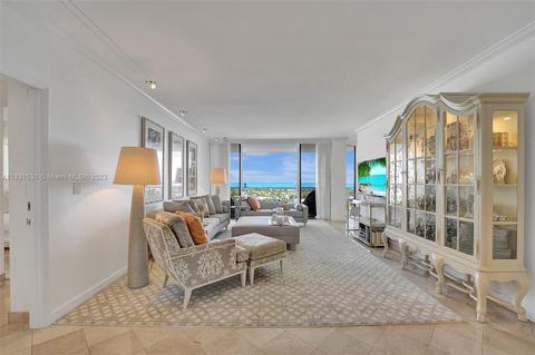 20281 E Country Club Dr #904, Aventura, FL 33180