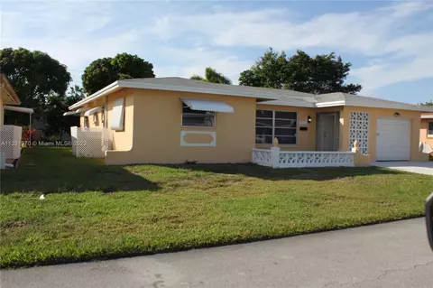 5717 NW 69th Ave, Tamarac, FL 33321