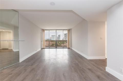1000 W Island Blvd #705, Aventura, FL 33160