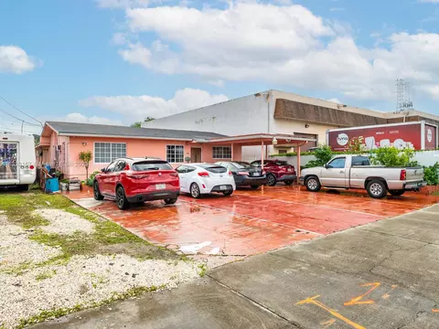 220 W 27th St, Hialeah, FL 33010 photo 1