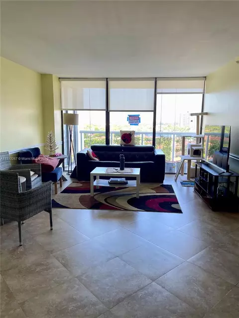 20505 E Country Club Dr #1232, Aventura, FL 33180