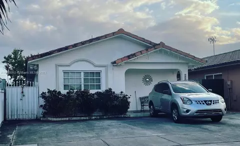 2638 W 71st Pl, Hialeah, FL 33016