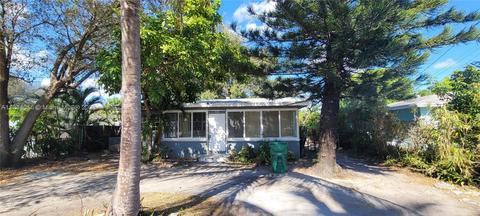 265 NE 165th St, Miami, FL 33162