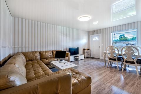 2623 Grant St #5A, Hollywood, FL 33020