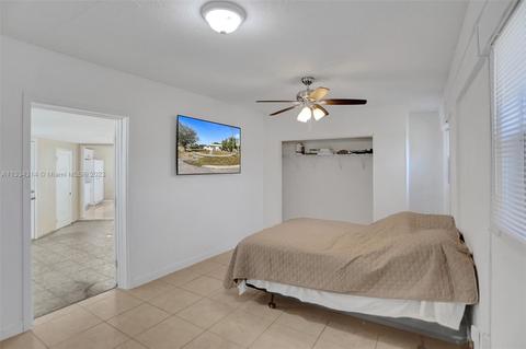 681 E 12th Pl, Hialeah, FL 33010 photo 21
